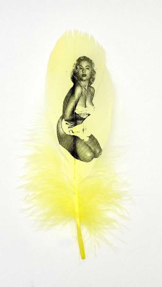 Pin Up #3 Pastel yellow